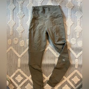 Olive green Alo leggings